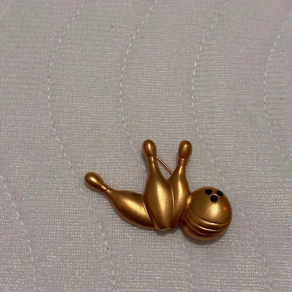 Vintage Avon Bowling Ball Pins Brooch Gold Tone Novelty Bowling Pin Signed